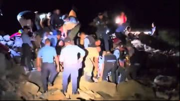 Imagens registradas durante resgate de ageiros após queda de avião - Reprodução/Polícia Nacional de Honduras