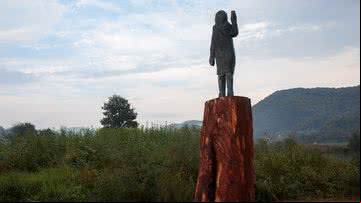 Estátua de Melania Trump na Eslovênia - Getty Images