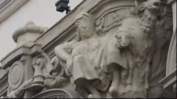Escultura desfigurada na Espanha - Reprodução/Redes Sociais