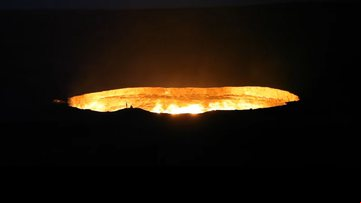 Cratera em deserto no Turcomenistão é conhecida como 'Portão do Inferno' - Divulgação/vídeo/Youtube/BBC Global