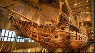 Foto do navio Vasa exposto no Museu Vasa disponível em https://www.flickr.com/photos/jlascar/24562372260 - Jorge Láscar/Flickr