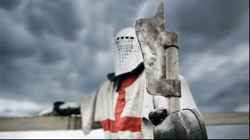 Fotografia meramente ilustrativa de cavaleiro templário - Divulgação/ Freepik/ serhii_bobyk
