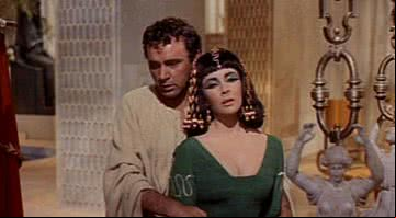 Elizabeth Taylor e Richard Burton em "Cleópatra" (1963) - Divulgação/Vídeo
