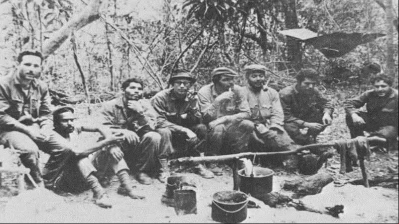 Fidel, Che, Willy e outros guerrilheiros - Domínio Público