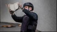 Rasmus Paludan, sueco-dinamarquês, queimando o Alcorão durante protestos na Suécia - Getty Images