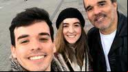 Régis Feitosa Mota ao lado dos filhos - Arquivo Pessoal