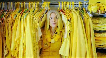 Ella London com seu guarda-roupa amarelo - Reprodução/Instagram